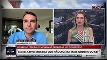 Flávio Bolsonaro nega acordo com Alexandre de Moraes e rebate questionamento de jornalista