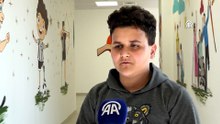Protezle yürüyen depremzede çocuğun hayali futbolcu olmak