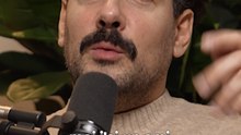 “Mon premier spectacle… dans un hangar devant un BDE bourré.”