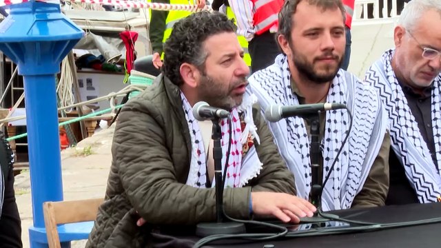 Un tribunal de Israel prorroga seis días la detención de dos activistas de la flotilla