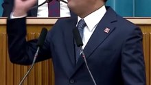 Özgür Özel    “Öyle ülkeler var ki bizden iyi. Adam sabahleyin kalkıyor elinde mızrakla ava gidiyor avlanmak için. Öyle ülkelerde enflasyon bizden düşük”