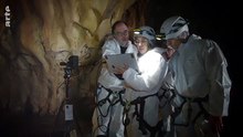 Grotte Chauvet - Dans les pas des artistes de la Préhistoire Bande-annonce (FR)