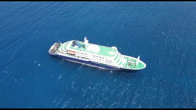 La Spagna prende tempo sull'attracco della nave colpita da hantavirus