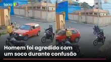 Motorista é agredido em briga de trânsito e morre após bater carro em poste em BH