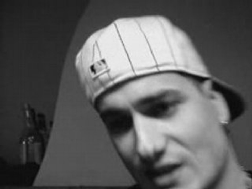 Eminem vs Shea