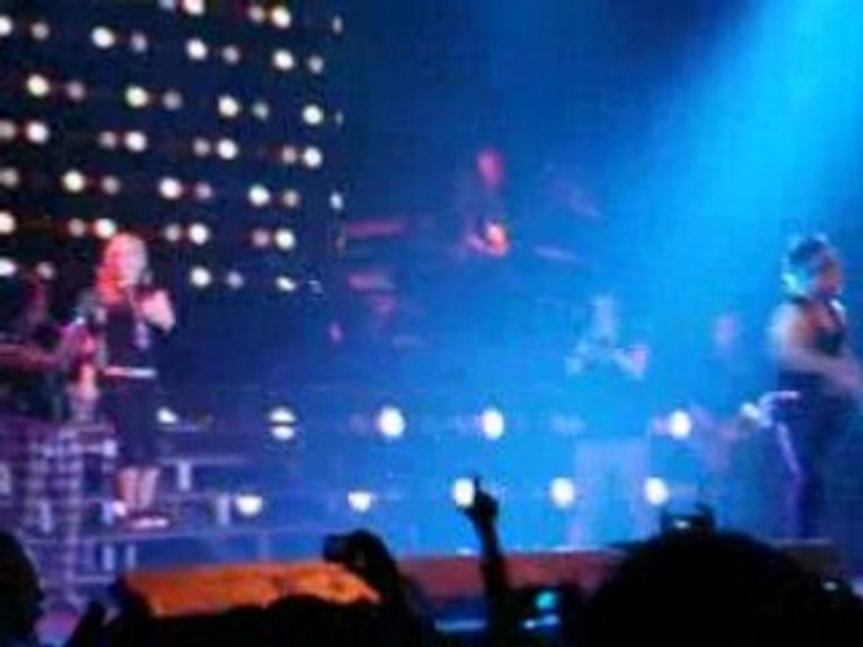 Avril Lavigne Paris 10/06/08 - 12