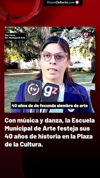 Con música y danza, la Escuela Municipal de Arte festeja sus 40 años de historia en la Plaza de la Cultura.