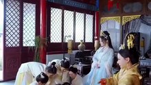 Reborn, She Crushes Her Scheming Sister & Cold Dad and Reclaims Her Crown as the True Queen!