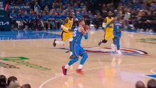 Holmgren slams down alley-oop against the Lakers