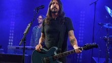 Dave Grohl reveals he 'received signs' from Kurt Cobain to continue playing music