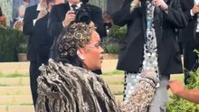 Rihanna's Sweet Selfie Moment at the Met Gala
