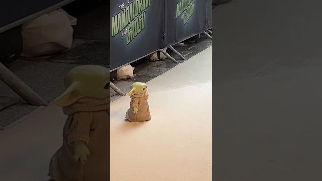 La force est avec Grogu... mais également le style 😎 Star Wars: The Mandalorian and Grogu, le 20