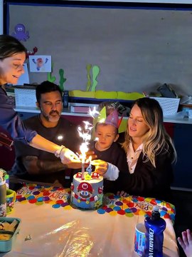 Luca Cubero festejó sus 4 años en el jardín con sus papás