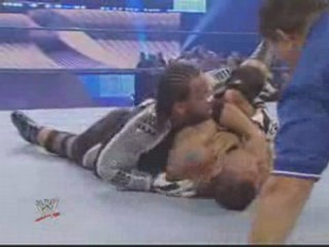 wwe raw baston entre batista umaga et mvp smackdown