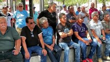 Los obreros sesionaron en la plaza principal de Monclova