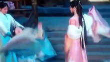 Transmigrated as the Villain's Younger Sister, the Divine Doctor Princess Tears Up the Script