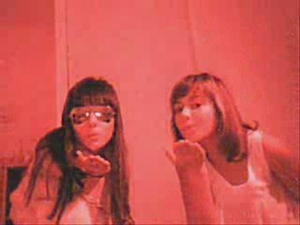 Paolaa & Stellaa