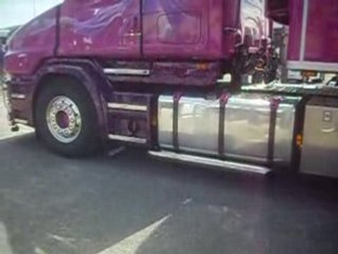 Scania T 124 Transports Lhuillier (expo de Béziers 2008)