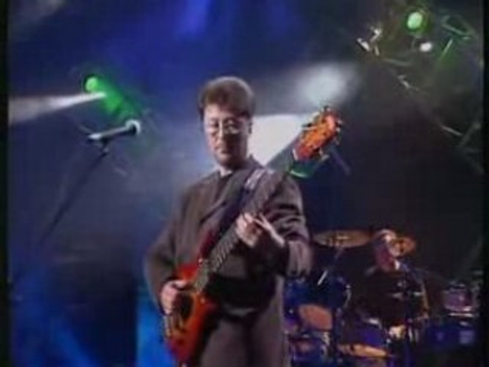 машина времени он был старше её