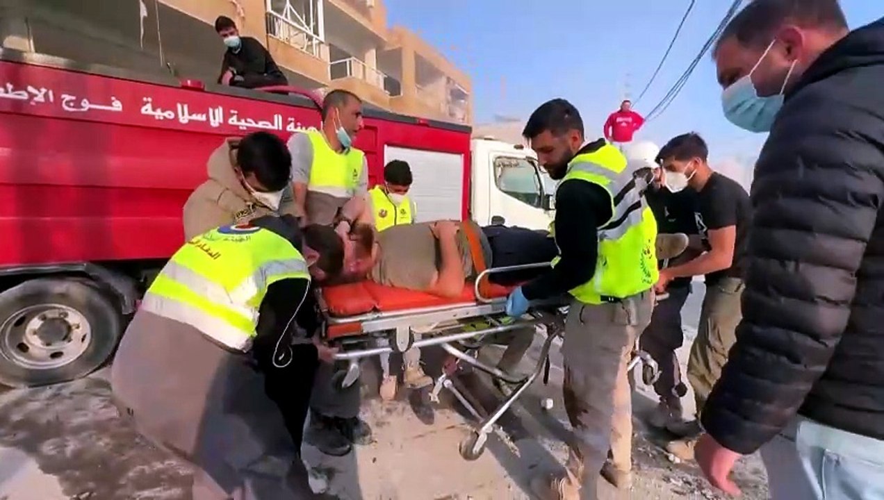 Israelischer Luftangriff tötet vier und verletzt dreiunddreißig im Süden Libanons
