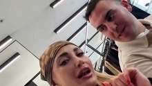 Η Ιωάννα Τούνη και η παρέα της σε εκπτωτικό χωριό στην Βαρκελώνη