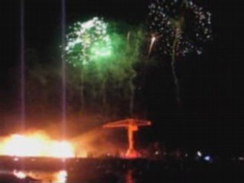 Feu d'artifice fête de l'estuaire 2008 - Entier -