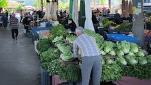 Vatandaş geçim sıkıntısından yakındı: Et alamıyoruz, tavuğu ayda bir. Bizim yaşamımız böyle