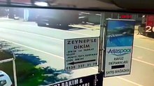 Çöp kamyonunun çarptığı yaya öldü; kaza anı kamerada
