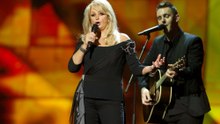 Pop Star Bonnie Tyler undergoes emergency surgery