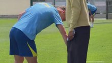 El vacile de Olmo a los pantalones de Lamine en el entrenamiento del Barça