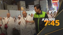 Mengurus pergerakan dan membimbing jemaah di Tanah Suci