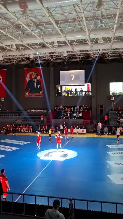 Maç Başı - Beşiktaş v Spor Toto - 50. Yıl Federasyon Kupası Yarı Final