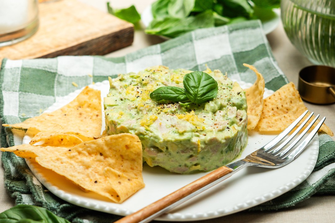 Ensaladilla de pollo y aguacate