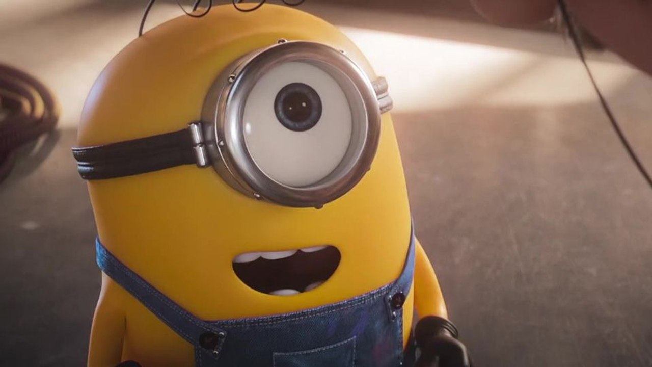 Minions & Monster Trailer (3) DF