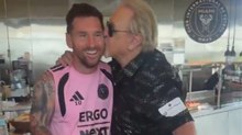 Carlos Villagrán se encuentra con Messi