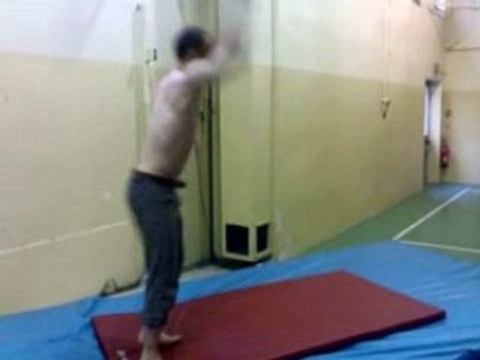 salto avan sur place