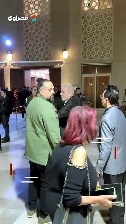 يسرا وإلهام شاهين في عزاء هاني شاكر