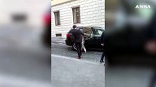 La moglie di Rubio rientra in hotel a Roma