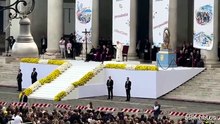 Papa a Napoli: serve presenza Stato, no spazio a malavita