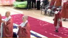 Robô se torna monge em cerimônia tradicional na Coreia do Sul
