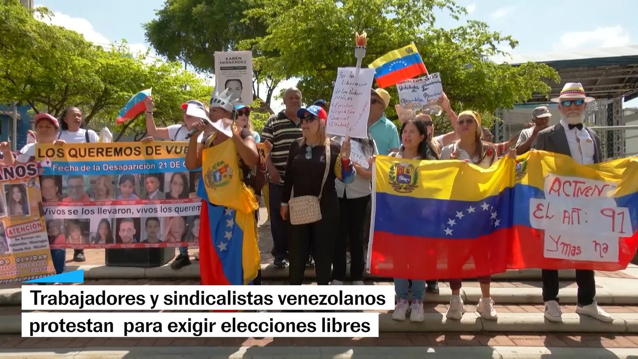 Venezolanos solicitan elecciones libres en la embajada de Estados Unidos en Caracas.