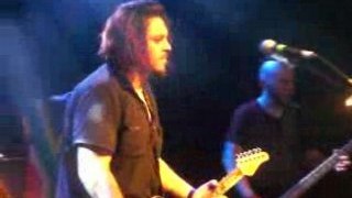 Seether - instant music pendant Fake it