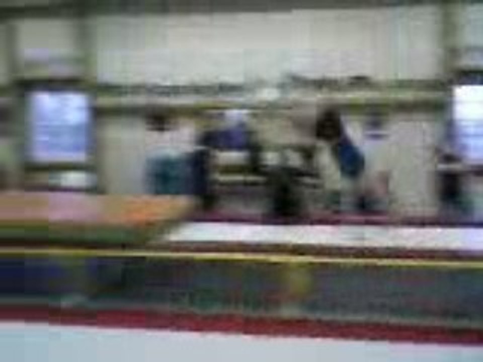 Moi en rondade salto arrirère tendu