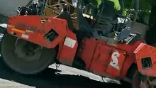 🚧🛣️ Javier Díaz informó que se realizaron trabajos de supervisión en la pavimentación de la calle Pumas, en Lomas de Lourdes, e hizo un llamado a automovilistas a manejar con precaución.