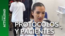 ENFERMERA del Hospital de La Candelaria (TENERIFE), explica el protocolo de atención a los pacientes