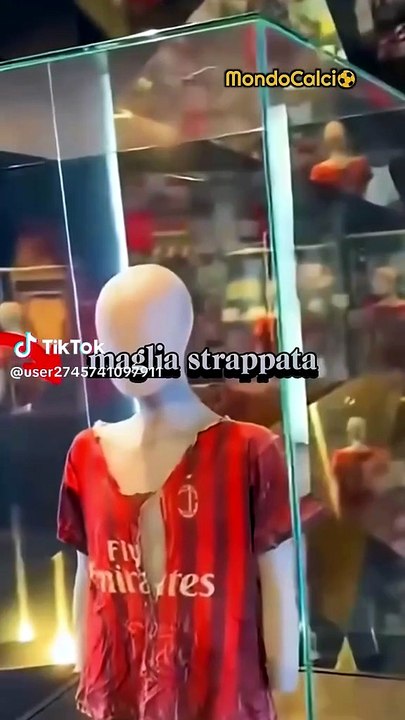 Sud Sudan, la maglia "simbolo di vita" esposta al Museo di Casa Milan: ecco perchè