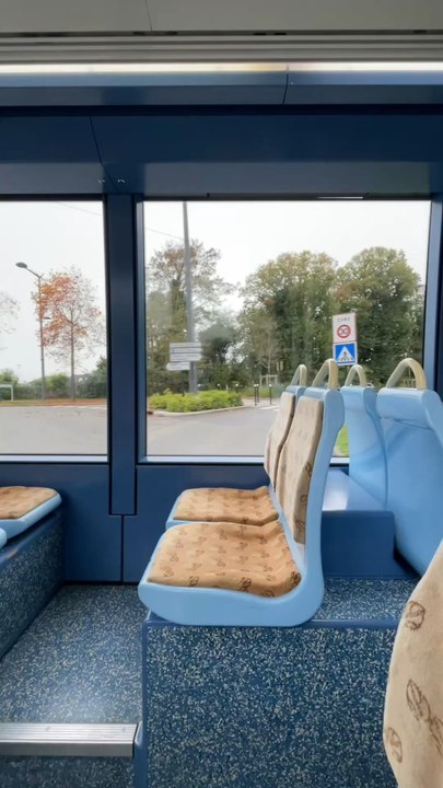 Le tram de Valenciennes, à mi-chemin entre tramway et train local
