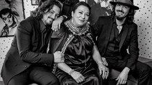 La fabulosa historia del banco de madera de Farruquito