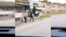 Trafikte dehşet anları! Tartıştığı sürücüye döner bıçağıyla böyle saldırdı: O anlar kamerada!