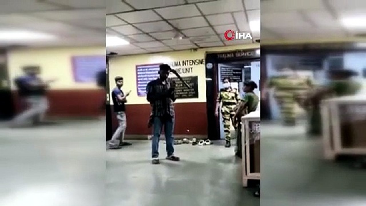 Görenler gözlerine inanamadı: Kafasında pala saplıyken hastanede telefonla oynamaya devam etti!